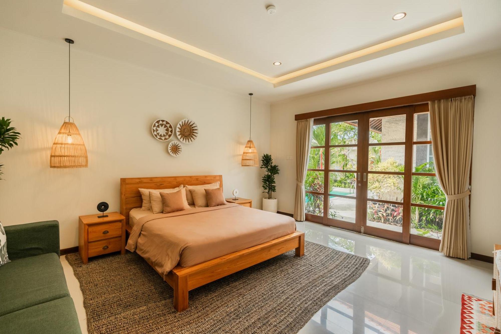 Nana * Seminyak (Bali)